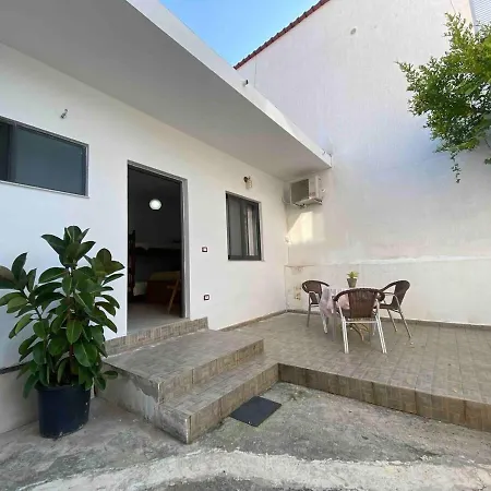 Rubin-cosy With A Garden & Patio * Durrës
