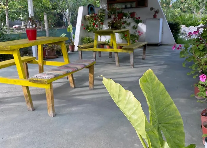 Vila Rubin-cosy With A Garden & Patio