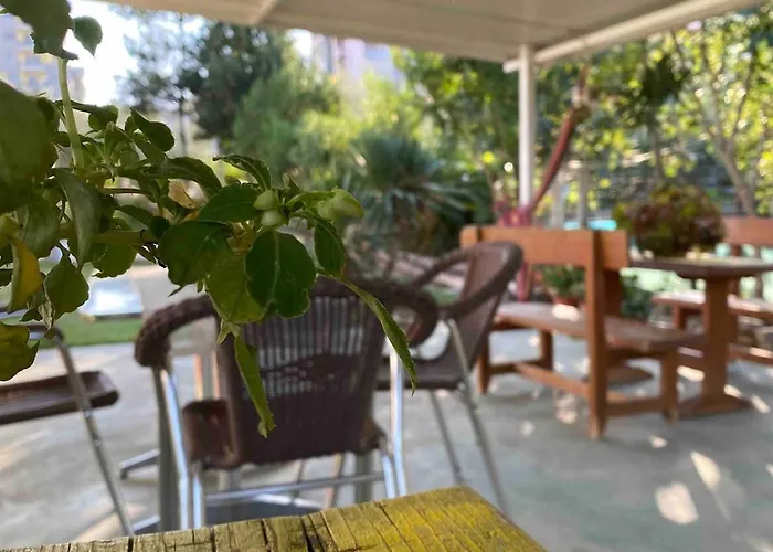 Rubin-cosy With A Garden & Patio * Durrës