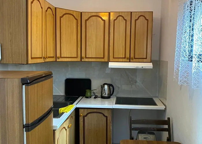 Vila Rubin-cosy With A Garden & Patio