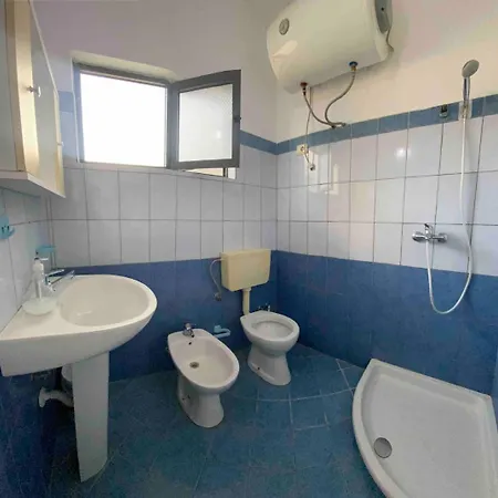 Rubin-cosy With A Garden&patio Villa *
