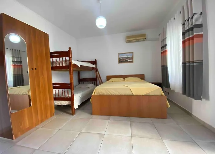 Rubin-cosy With A Garden & Patio * Durrës